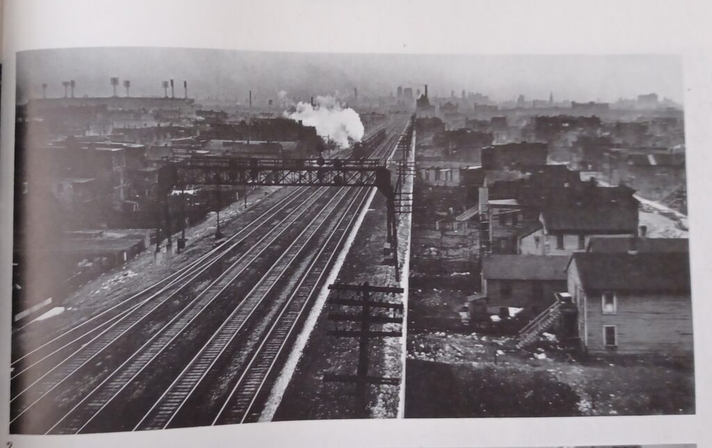Taken 1943. Courtesy of Gordon Coster Collection This is an image of the South Side of Chicago before the Dan Ryan Expressway was built.